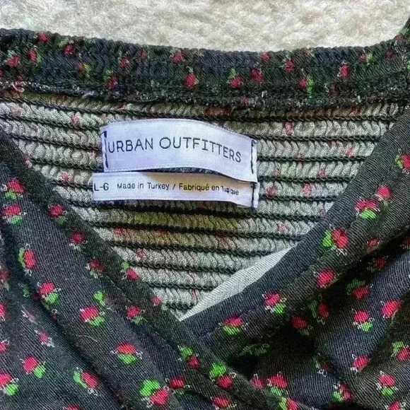 Urban Outfitter Floral Ruched Wrap Top - Picture 6 of 8